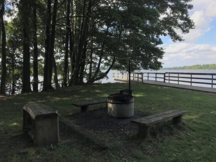 Blötans grillplats vid sjön