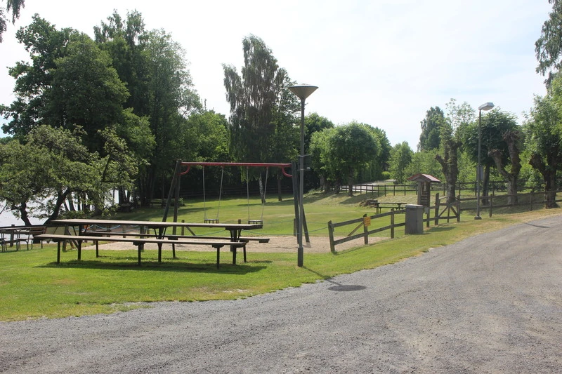 Lekplats med gungställning