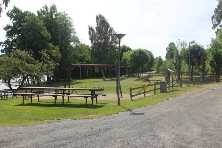 Lekplats med gungställning