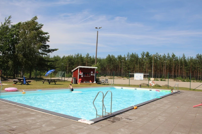 Den stora bassängen på Örmobadet